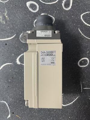 OMRON D4A-3109N | Top Plunger Limit Switch, SPDT 10A, IP67