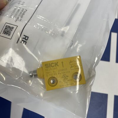 SICK RE13-SAC | RE1 Magnetic Safety Switch, 2NO, M8 Connector