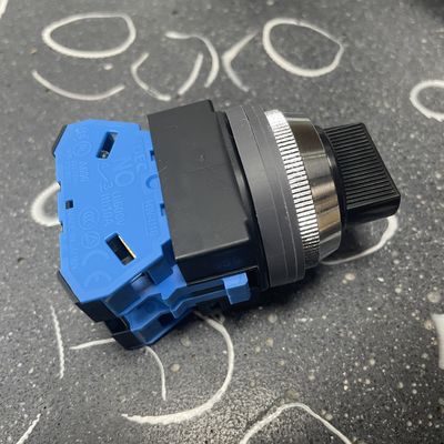 IDEC ASN320N Rotary Switch 5A 250V AC With Screw Terminals