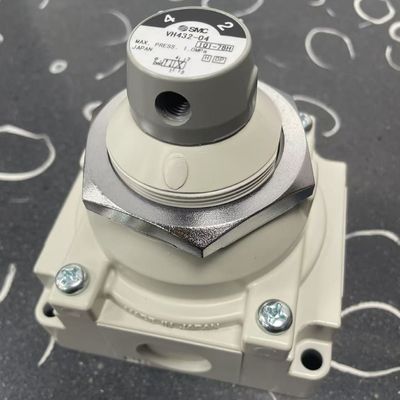 VH432-04 SMC Hand Valve 1/4" Port 700 L/Min Flow Rate