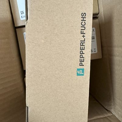 PEPPERL+FUCHS UC6000-30GM70-2E2R2-V15 Ultrasonic sensor