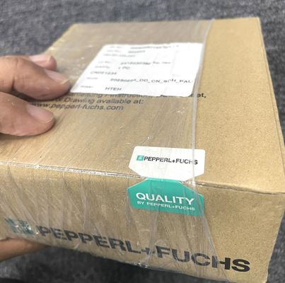 Pepperl+Fuchs VBG EP1 KE5 | Plastic Housing, 4-Pin DC PNP Output