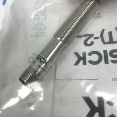 SICK VT12T-2P430 Background Suppression Photoelectric Sensor