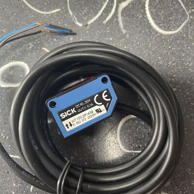 SICK WT100-2P1439 Diffuse Sensor with PNP Output, 10-30VDC, IP67