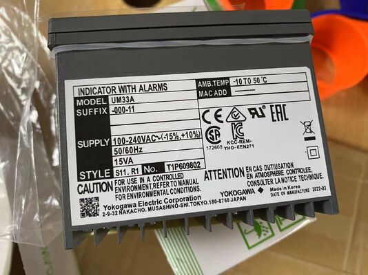 YOKOGAWA UM33A-000-11LP Temperature Controller | 1/4 DIN, PID, Thermocouple, Relay Output, Low Profile