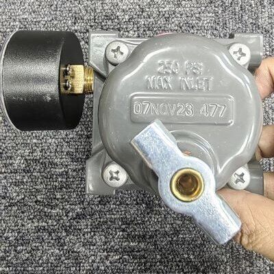 FISHER 67CFR Filter-Regulator-Lubricator | 1/4" BSP, 0.3-4 bar, 0.7 bar Relief Valve, Panel Mount