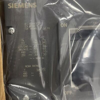 SIEMENS 3VL5750-1SP36-0AA0 MCCB | 3-Pole, 250A, Fixed Mount, Thermal-Magnetic, 50kA