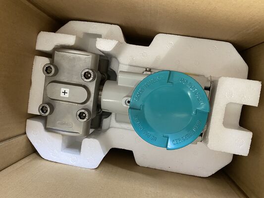 SIEMENS 7MF0330-1LR01-5AM2-Z Transmitter | Gauge Pressure, 4-20mA+HART, 0-100 mbar, 1/2" NPT, Ceramic Sensor