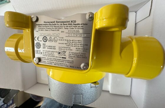 Honeywell SPXCDALMTXF Transmitter | Differential, 4-20mA+HART, 0-1 bar, 1/4" NPT, IP65, IS, Flush Mount
