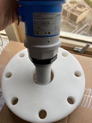 Endress+Hauser FMU30-AAHEABGHF | Ultrasonic, 4-20mA+HART, 10m, 2" NPT, IP66/68, for Solids/Liquids