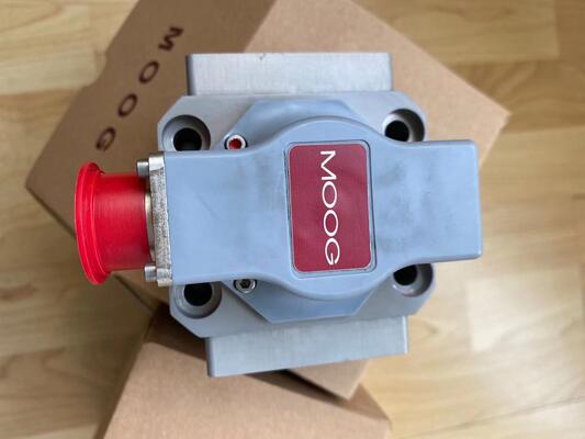 Moog J761-003 Valve | Servo, Proportional, Direct-Drive, 1 l/min, 210 bar, 24V DC, Compact