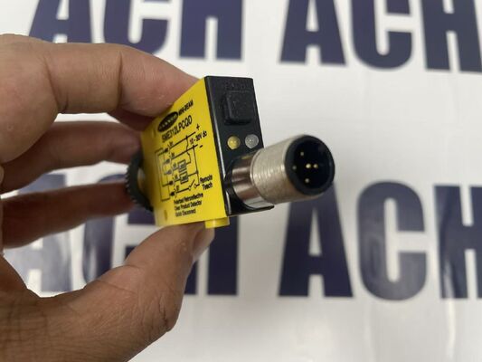 Banner SME312LPCQD Photoelectric Sensor | 1m Polarized Retroreflective, NPN/PNP, M18