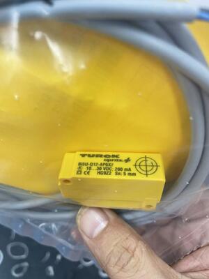 TURCK Bi5U-Q12-AP6X2 Sensor | 5mm, PNP NO, IP68, Q12