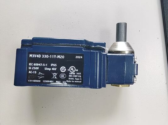Schmersal M3V4D 330-11Y-M20 | M330 Limit Switch Fork Roller Lever