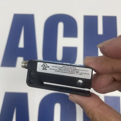 SICK WFS3-40P415 | 3mm Slot Fork Sensor, PNP, 10-30V DC, M8 Connector
