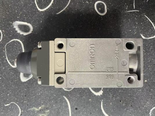 OMRON D4A-3109N | Top Plunger Limit Switch, SPDT 10A, IP67