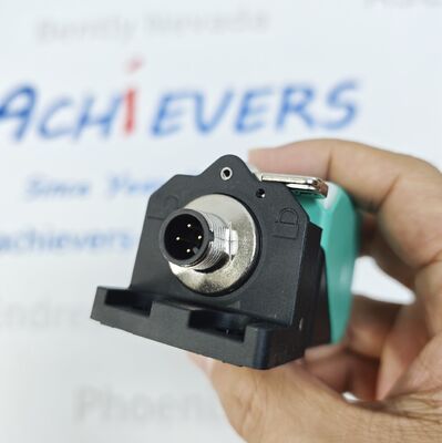 P+F NBB20-L2-A2-V1 | 40x40mm Inductive Sensor 20mm Flush, PNP 4-wire, M12 Plug